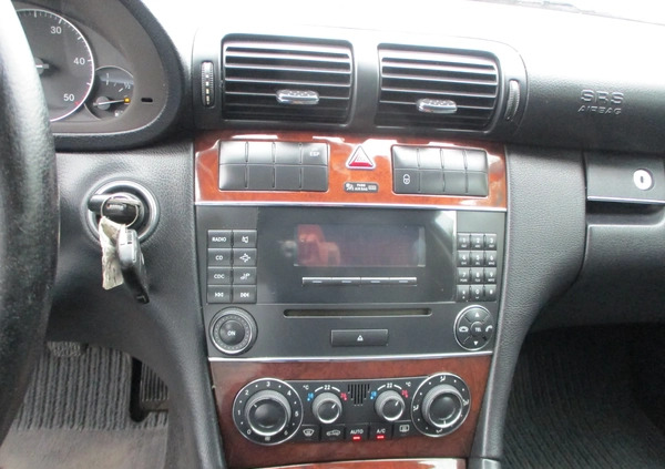 Mercedes-Benz Klasa C cena 13900 przebieg: 269435, rok produkcji 2006 z Sierpc małe 67